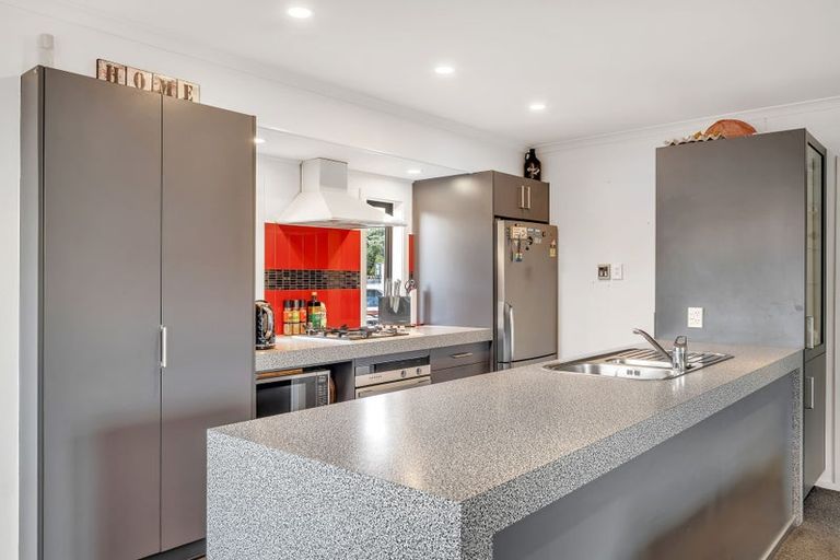 Photo of property in 61 Apollo Parade, Milson, Palmerston North, 4414