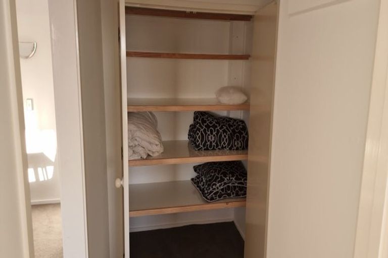 Photo of property in 11 Rahopara Street, Castor Bay, Auckland, 0620