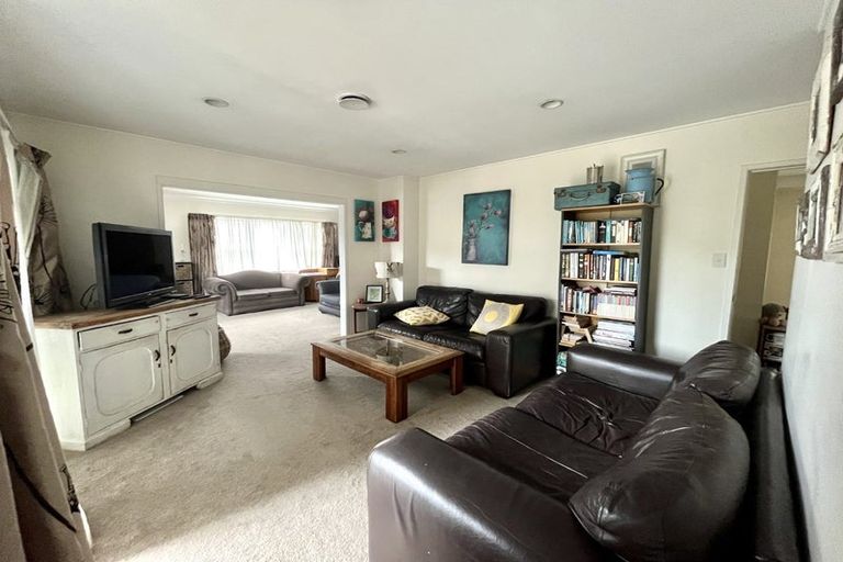 Photo of property in 200 Clovelly Road, Bucklands Beach, Auckland, 2012