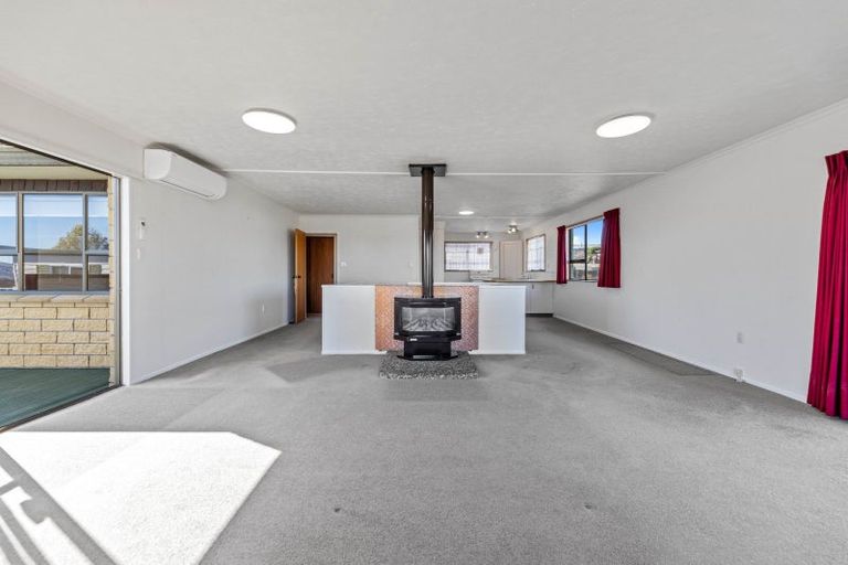 Photo of property in 22 Golders Place, Richmond Heights, Taupo, 3330