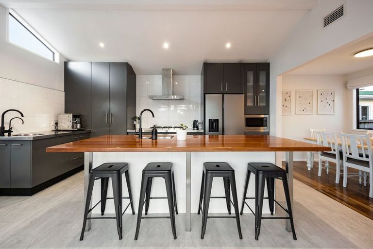 Photo of property in 30 Knighton Road, Hillcrest, Hamilton, 3216