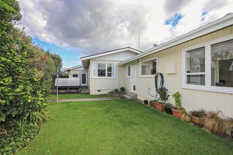 Photo of property in 6 Roskilda Crescent, Taradale, Napier, 4112