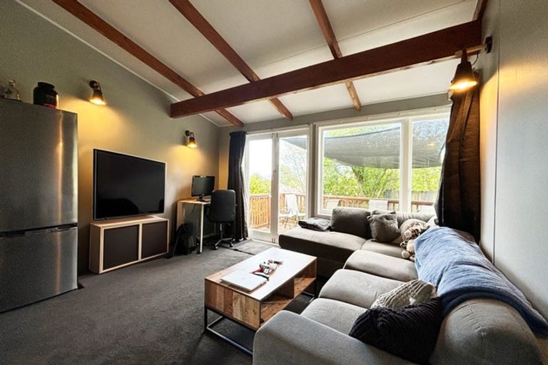 Photo of property in 11a Norana Road, Maoribank, Upper Hutt, 5018