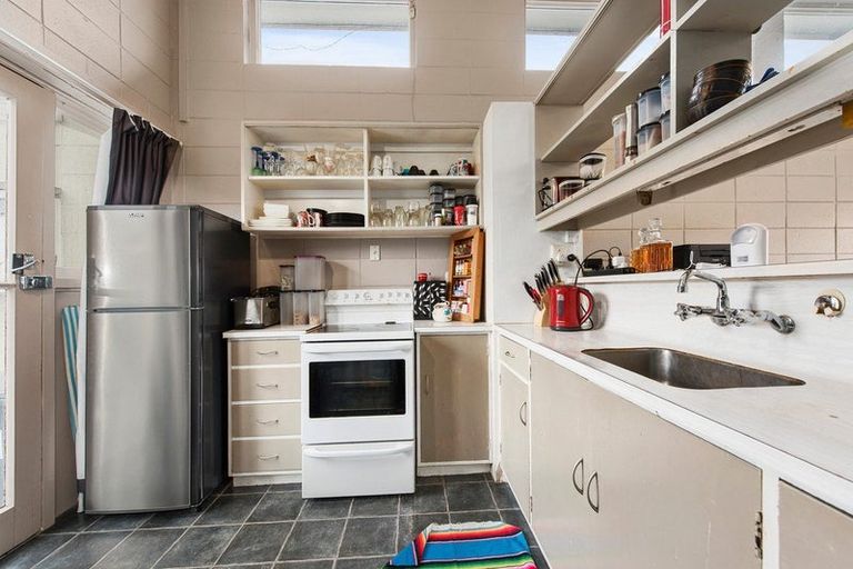 Photo of property in 2/571 Fergusson Drive, Trentham, Upper Hutt, 5018