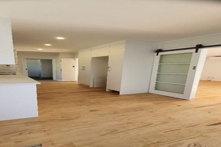 Photo of property in 5 Mcphail Street, Birkdale, Auckland, 0626