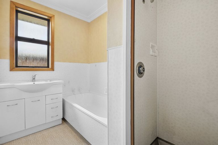 Photo of property in 10 Weir Street, Green Island, Dunedin, 9018