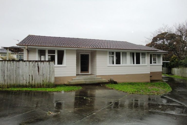 Photo of property in 6 Waikaremoana Place, Pakuranga Heights, Auckland, 2010