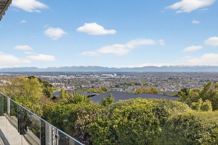 Photo of property in 98 Major Hornbrook Road, Mount Pleasant, Christchurch, 8081