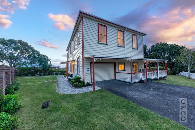 Photo of property in 14 Nelson Street, Helensville, 0800