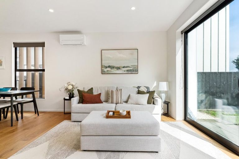 Photo of property in 6/82 East Coast Road, Milford, Auckland, 0620