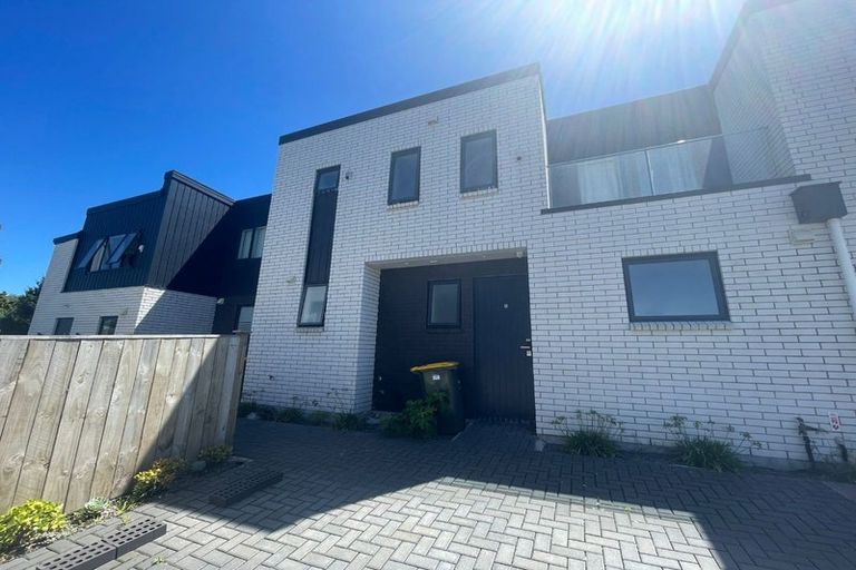 Photo of property in 19b Meadow Street, Mount Wellington, Auckland, 1062