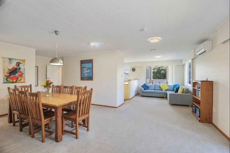 Photo of property in 28 Highbury Drive, Levin, 5510