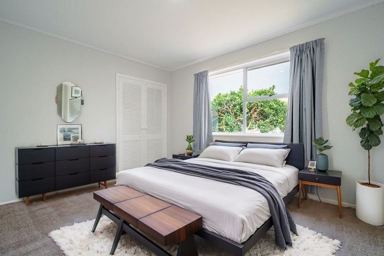 Photo of property in 15 Burndale Terrace, Manurewa, Auckland, 2102