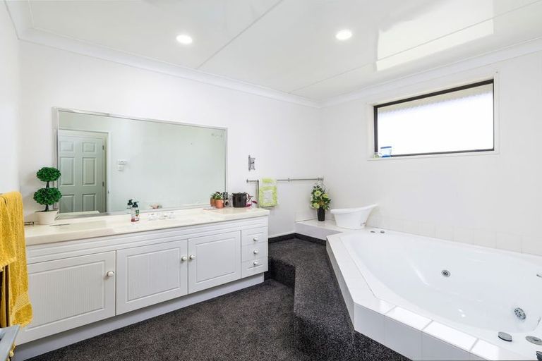 Photo of property in 6 Exeter Street, Waimate, 7924