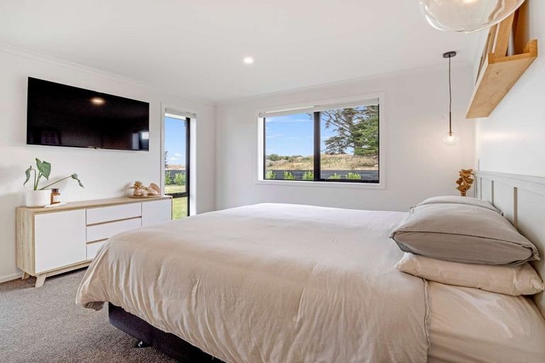 Photo of property in 44 Tirimoana Place, Otamatea, Whanganui, 4501