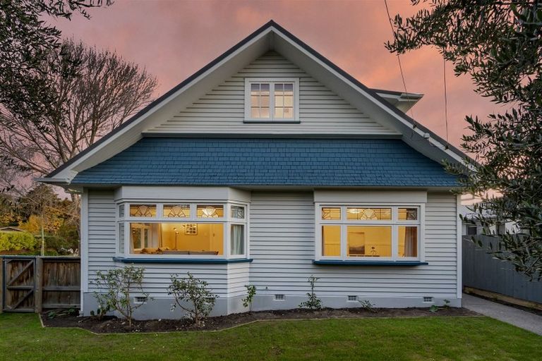 Photo of property in 363 Eastern Terrace, Sydenham, Christchurch, 8023