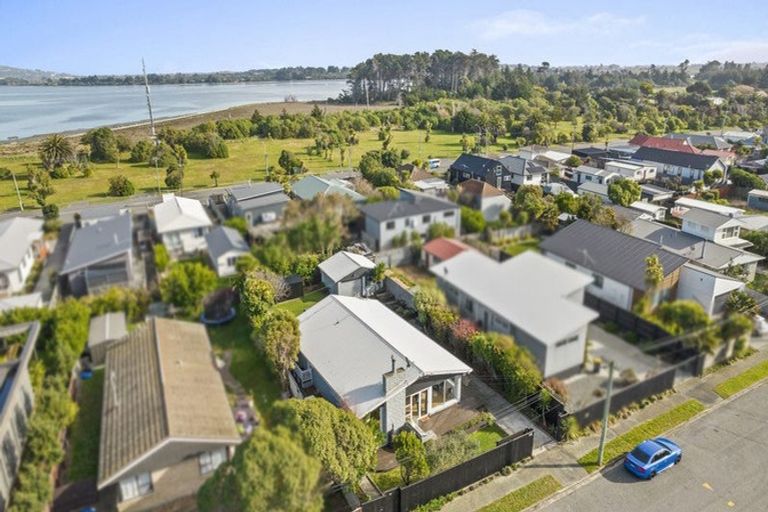 Photo of property in 16 Malta Crescent, South New Brighton, Christchurch, 8062