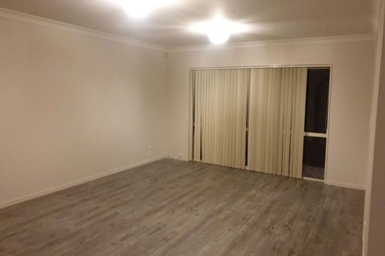 Photo of property in 56 Ransom Smyth Drive, Goodwood Heights, Auckland, 2105