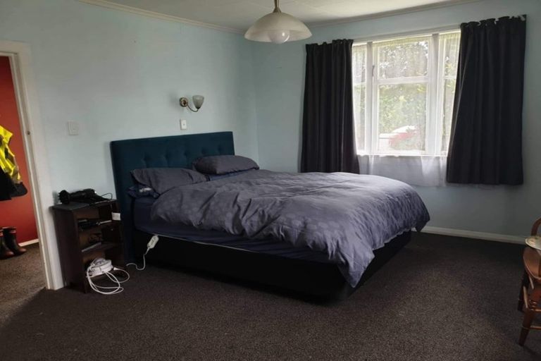 Photo of property in 240 Bridge Street, Eltham, 4322