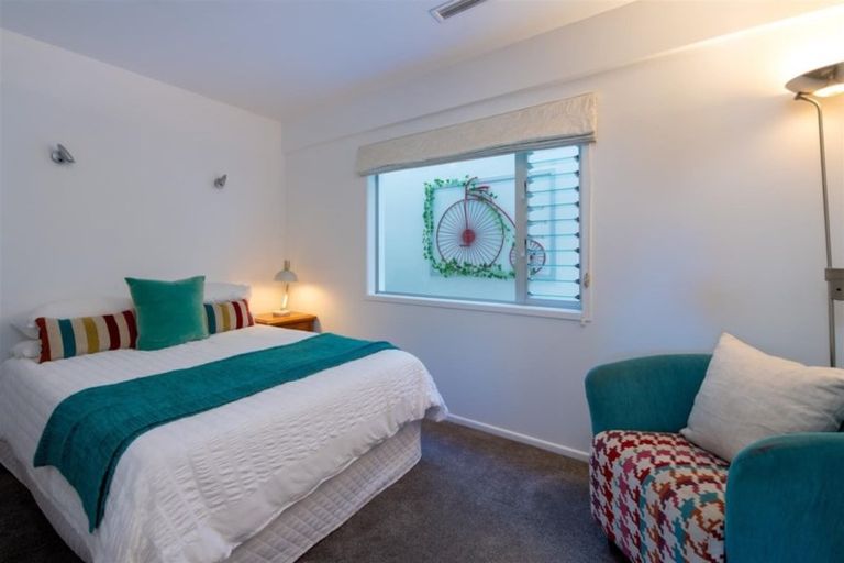 Photo of property in 35 Aotearoa Terrace, Murrays Bay, Auckland, 0630