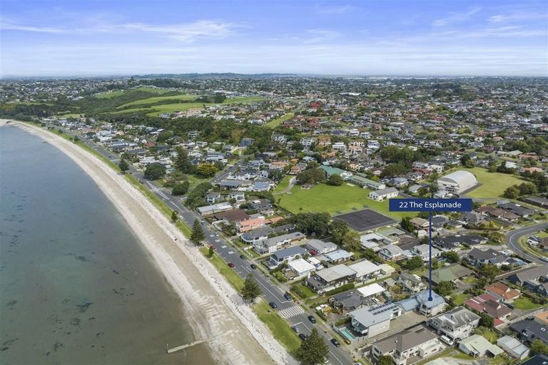 Photo of property in 22 The Esplanade, Eastern Beach, Auckland, 2012