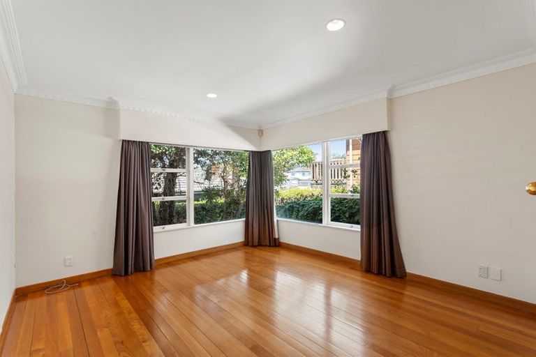 Photo of property in 1/80 Archers Road, Glenfield, Auckland, 0629