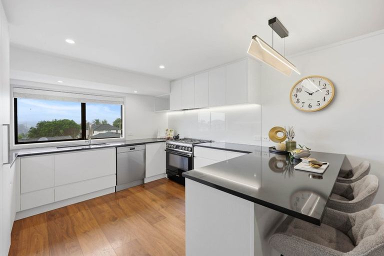 Photo of property in 5 Vintage Drive, Henderson, Auckland, 0612