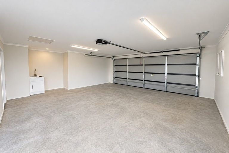 Photo of property in 18 Piwakawaka Place, Leeston, 7632