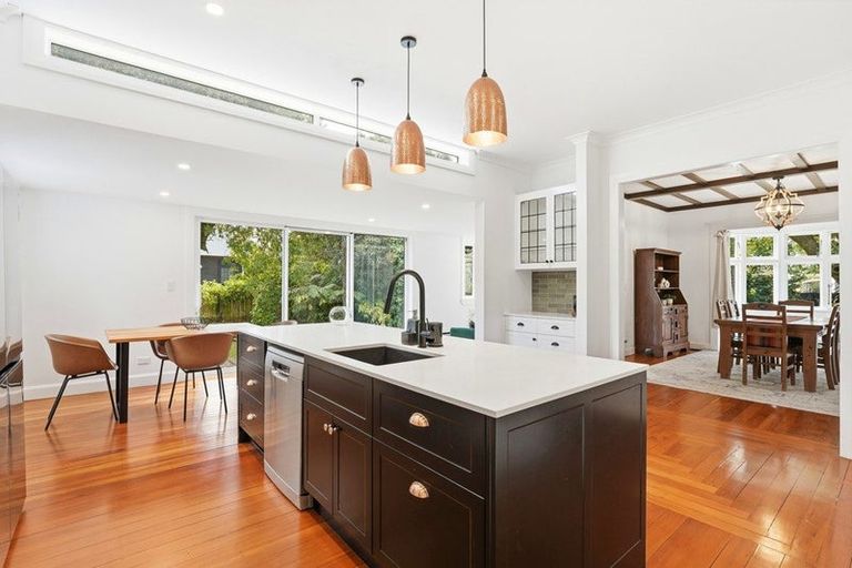 Photo of property in 5 Parkes Avenue, Saint Johns Hill, Whanganui, 4501