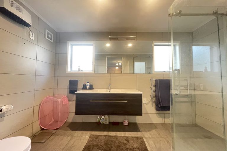 Photo of property in 18 Maugham Drive, Bucklands Beach, Auckland, 2014