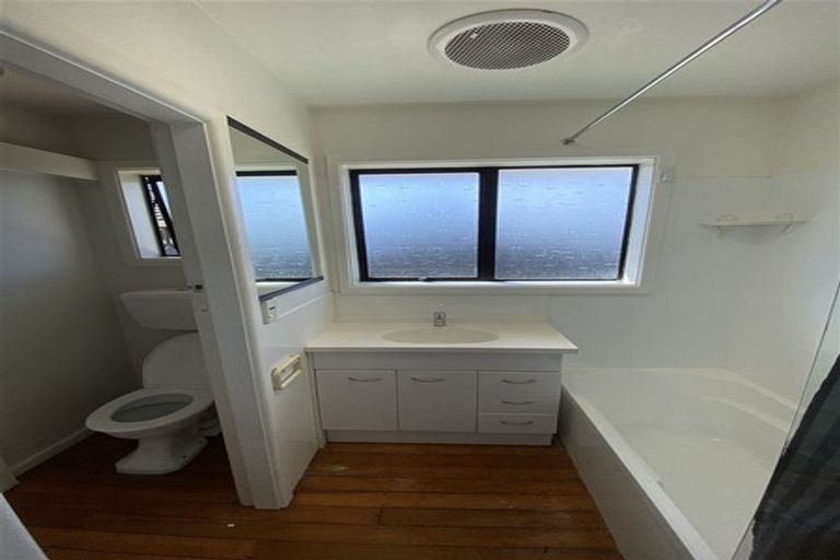 Photo of property in 17 Tuckers Road, Redwood, Christchurch, 8051