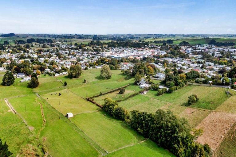 Photo of property in Moir Street, Eltham, 4322