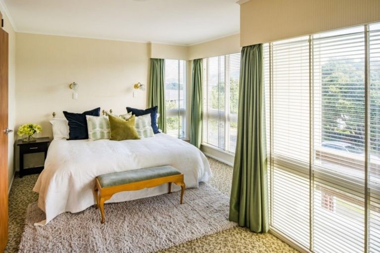 Photo of property in 2 Doon Grove, Papakowhai, Porirua, 5024