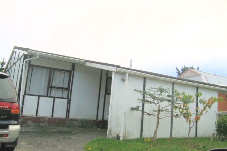 Photo of property in 24 Tobago Crescent, Grenada North, Wellington, 5028