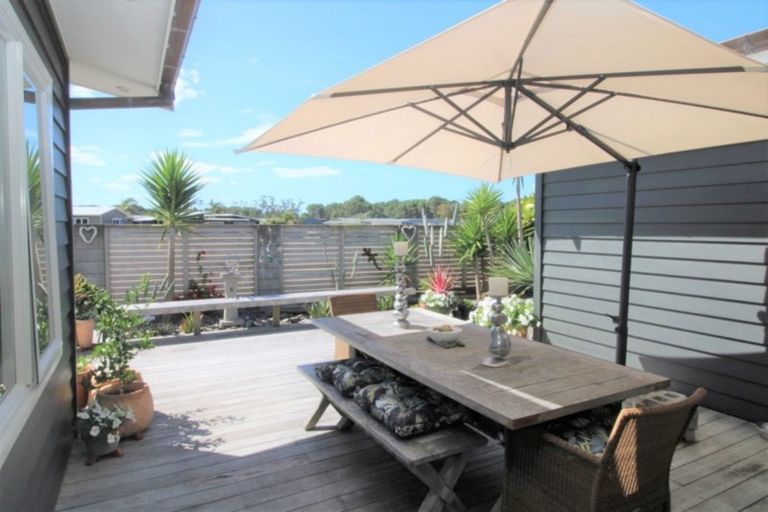 Photo of property in 128 Harbour Drive, Matarangi, Whitianga, 3592