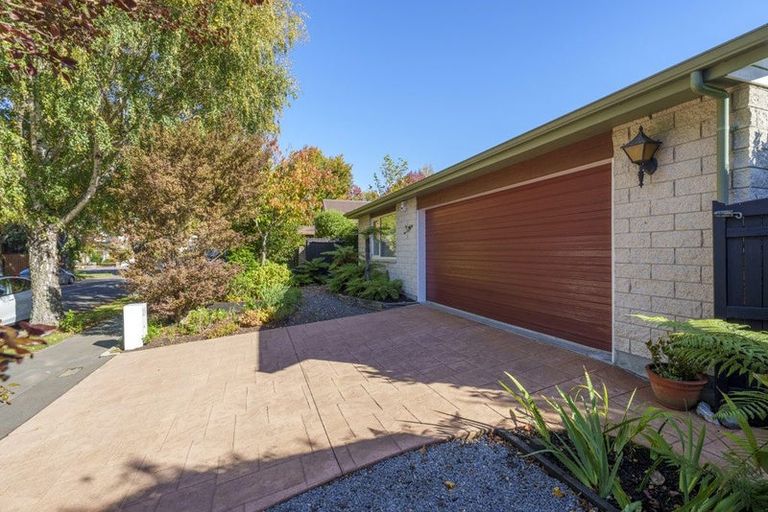 Photo of property in 5 Lodge Place, Ilam, Christchurch, 8041