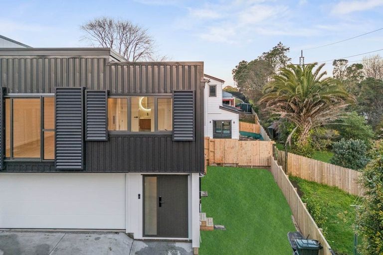 Photo of property in 69b Chivalry Road, Glenfield, Auckland, 0629