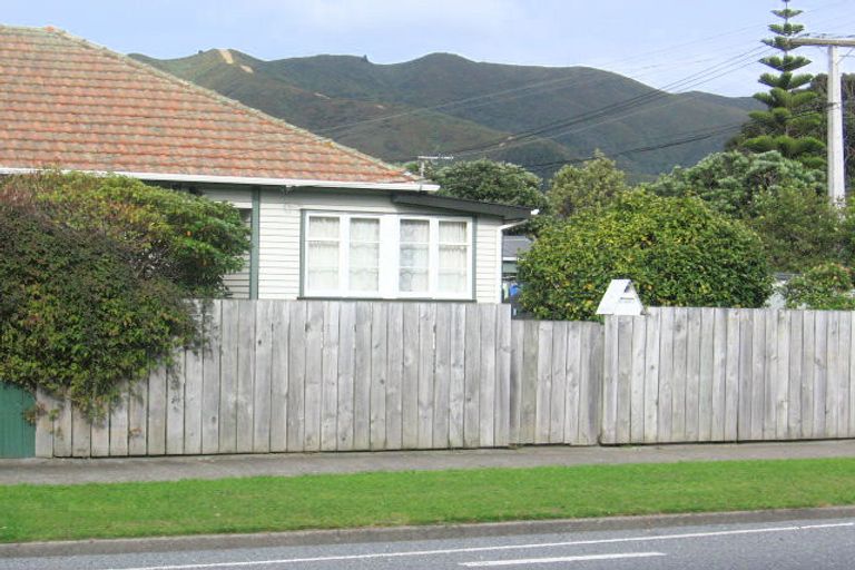 Photo of property in 106 Cambridge Terrace, Fairfield, Lower Hutt, 5011