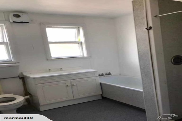 Photo of property in 24 Balgay Street, Upper Riccarton, Christchurch, 8041