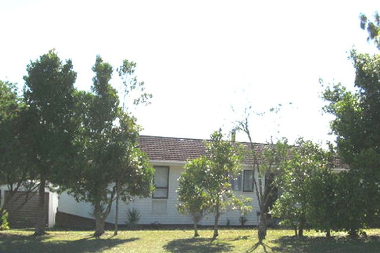 Photo of property in 21 Rena Place, West Harbour, Auckland, 0618