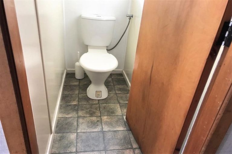 Photo of property in 221 Mangorei Road, Merrilands, New Plymouth, 4312