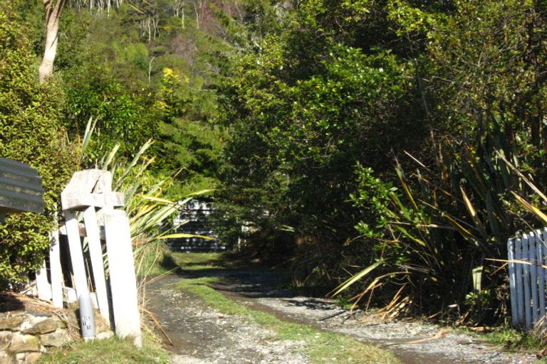 Photo of property in 4 Thornicroft Road, Waitati, 9085