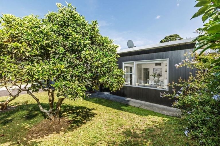 Photo of property in 4/1 Manuka Road, Bayview, Auckland, 0629