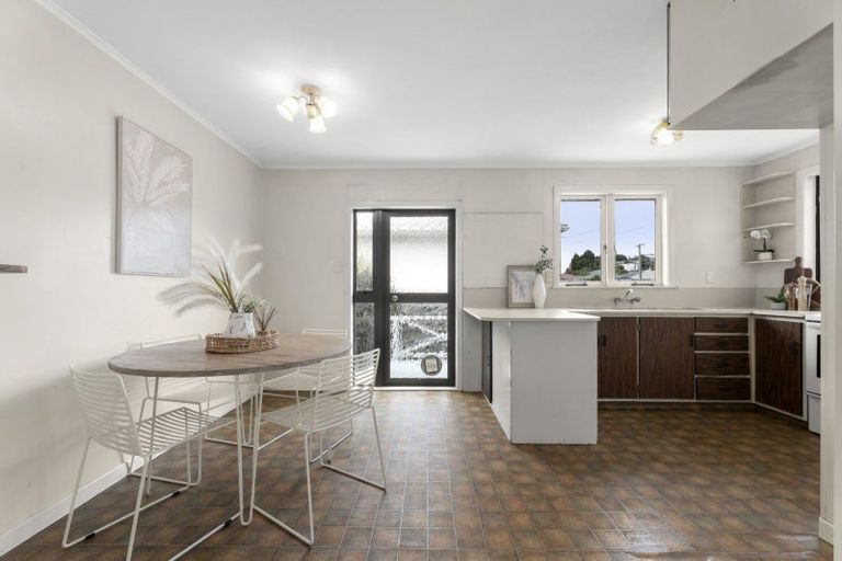 Photo of property in 49 Queen Road, Bellevue, Tauranga, 3110