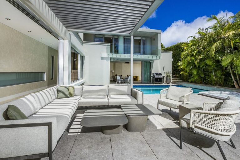Photo of property in 15 Lake View Road, Takapuna, Auckland, 0622