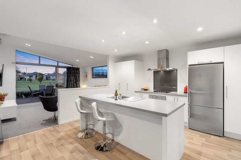 Photo of property in 14 Scoria Close, Pyes Pa, Tauranga, 3112