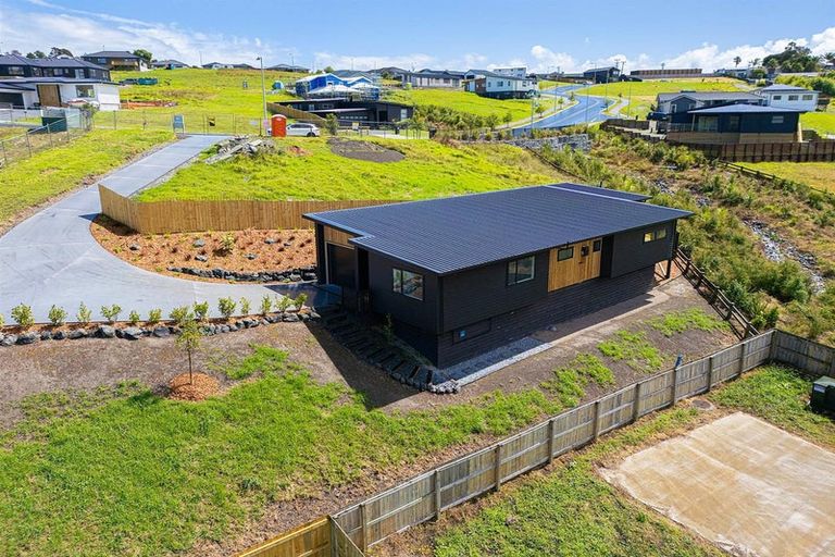 Photo of property in 27 Kia Kaha Drive, Snells Beach, 0920