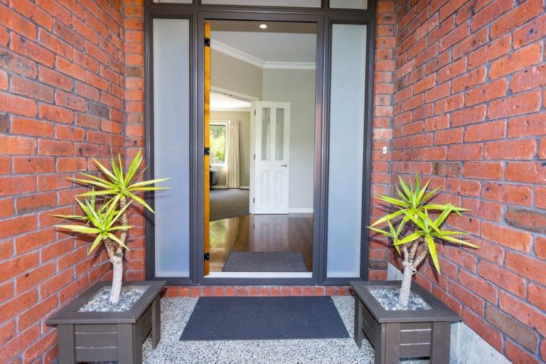 Photo of property in 13 Sylvan Way, Silverstream, Upper Hutt, 5019