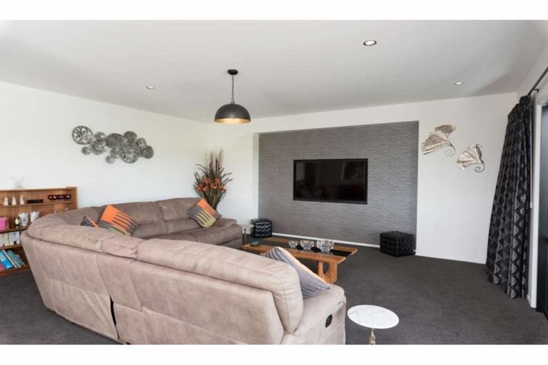 Photo of property in 10 Cochrane Drive, Kerikeri, 0230