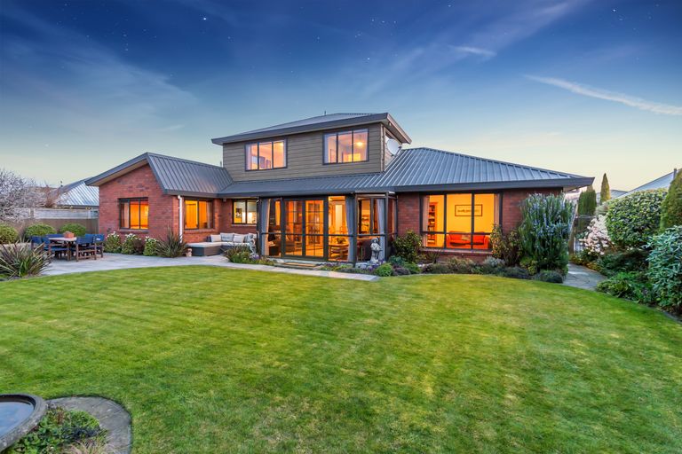 Photo of property in 19 Tivoli Place, Bishopdale, Christchurch, 8053